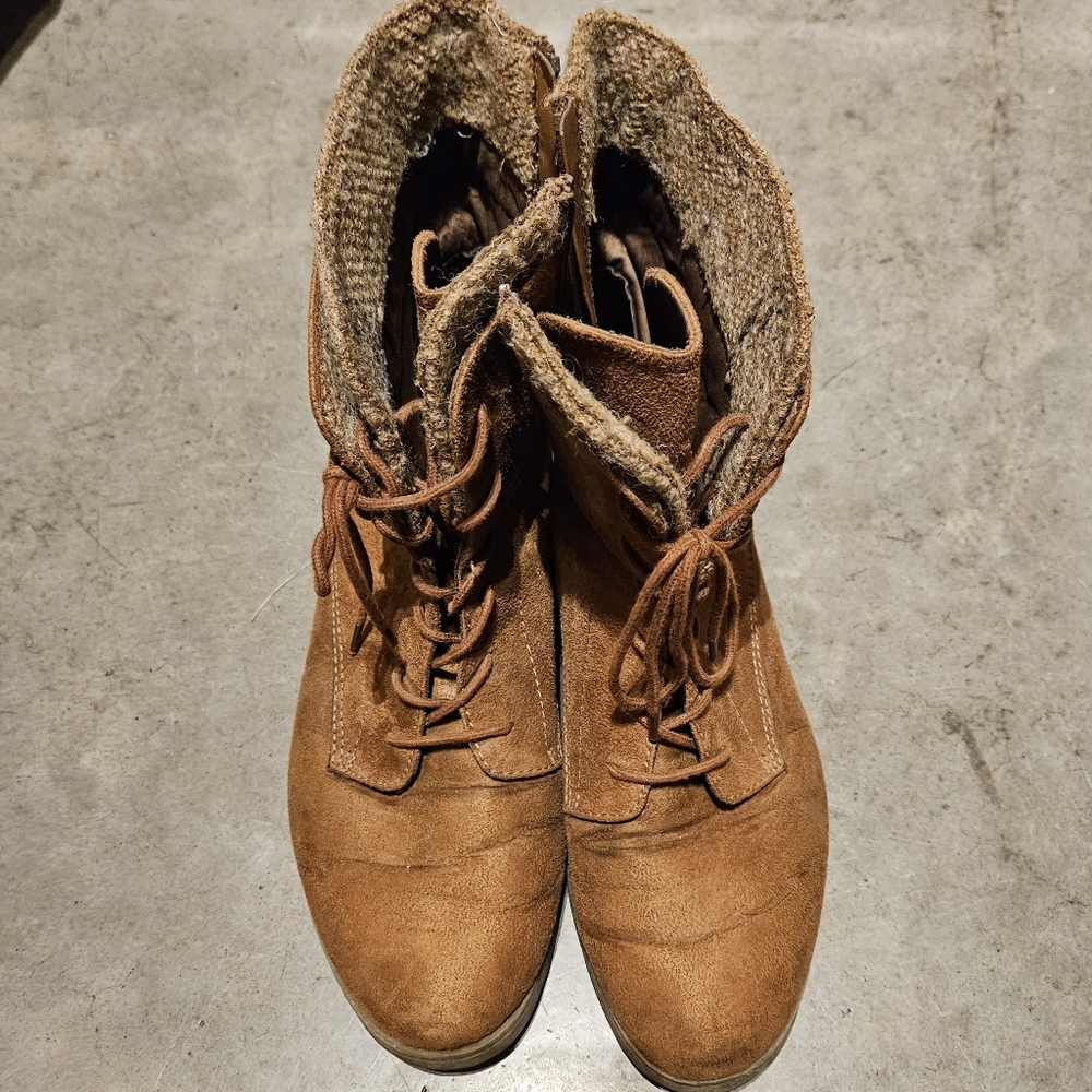 Universal Thread brand fall boots size 11